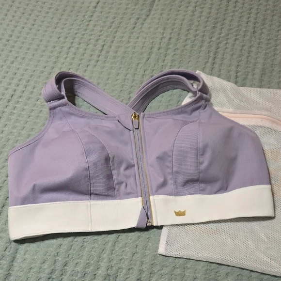 SHEFIT Lavender and White Sports Bra with Gold Logo - Brand New! - Picture 1 of 13